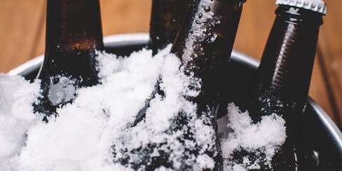 food-snow-wood-party-large.jpg