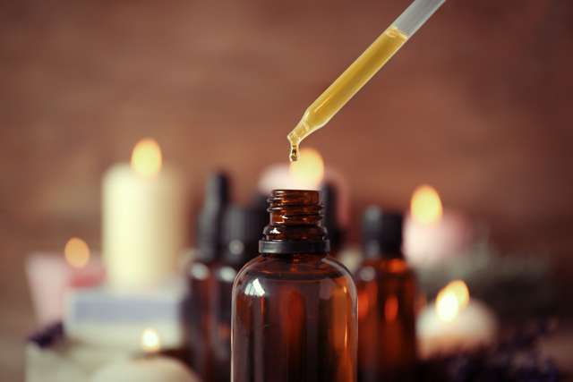 measuring-color-essential-oils-3.jpg