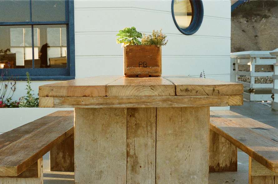 wood-bench-table-flowerpot-large.jpg
